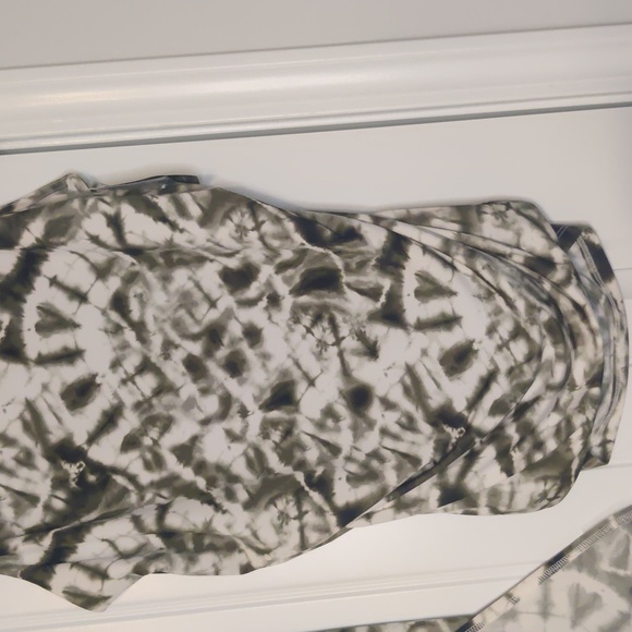 I.N.C. Matching Skirt and Top - Picture 8 of 11